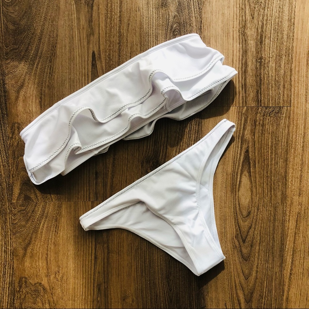 👙white ribbed bandeau bikini